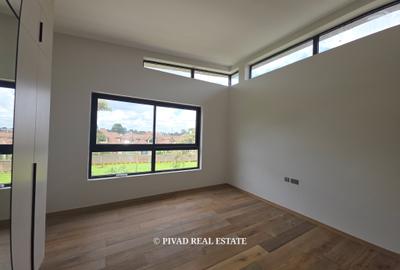 5 Bed House with Garden in Runda - 4