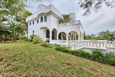 4 Bed House with En Suite in Nyari