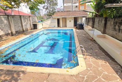 4 Bed Apartment with En Suite at Rhapta Road - 4