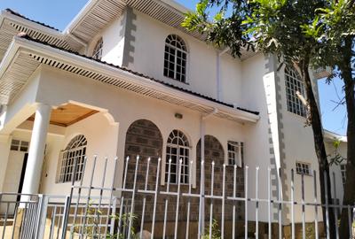 4 Bed Townhouse with En Suite in Lavington
