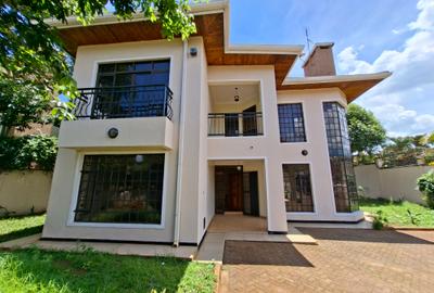 4 Bed Townhouse with En Suite at Off Kiambu Rd - 2