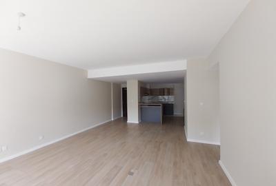 2 Bed Apartment with Swimming Pool in Riverside - 3