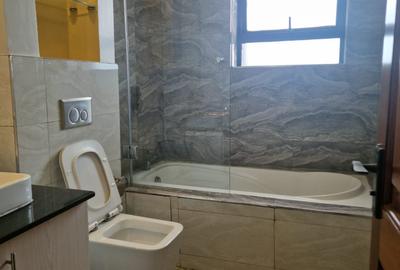4 Bed Apartment with En Suite in Riverside - 4