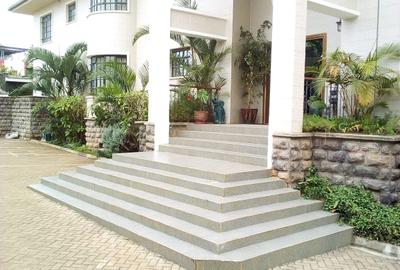 2 Bed House with En Suite in Nyari
