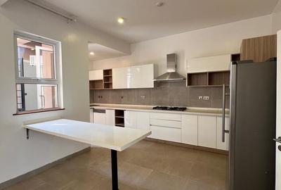 4 Bed Townhouse with En Suite at Kabarsiran Ave - 3