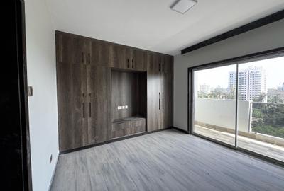 2 Bed Apartment with En Suite in Riverside - 4
