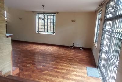 5 Bed Townhouse with En Suite in Lavington - 3