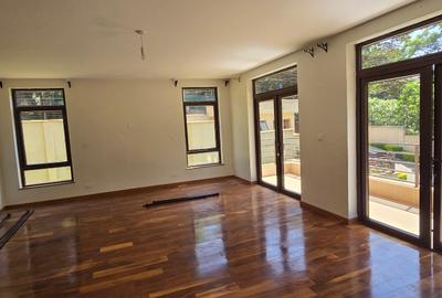 5 Bed Townhouse with En Suite at Lavington Off Convent Drive - 4