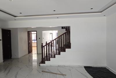 5 Bed Townhouse with En Suite at Off Gitanga Rd - 2