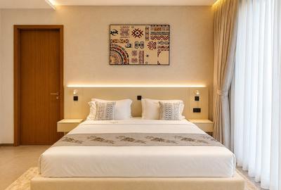 1 Bed Apartment with En Suite at Un Cresent - 3