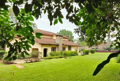 5 Bed House with En Suite at Redhill Road - 2