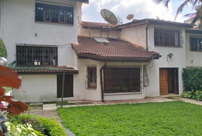4 Bed Townhouse with En Suite in Kilimani
