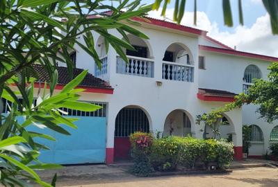 3 Bed House with En Suite at Serena - 2
