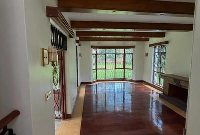 5 Bed Townhouse with En Suite in Runda - 4
