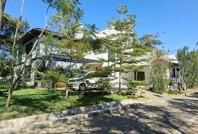 5 Bed Villa with En Suite in Karen - 4