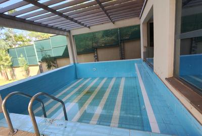 6 Bed House with En Suite at Westlands - 3