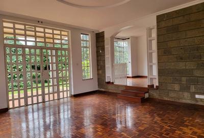 5 Bed House with En Suite in Rosslyn - 3