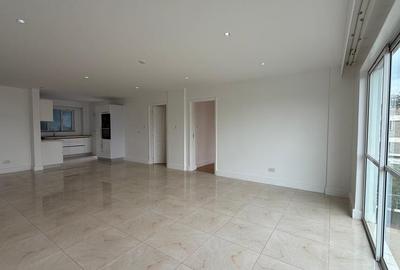 2 Bed Apartment with En Suite in Westlands Area - 4
