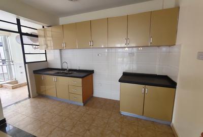 3 Bed Apartment with Gym in Kilimani