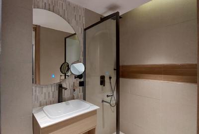 6 Bed Townhouse with En Suite in Lavington - 2