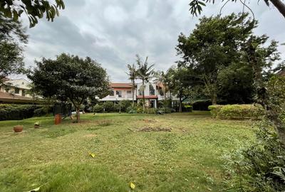 5 Bed House with En Suite in Runda - 4