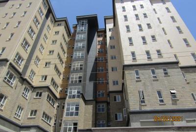 3 Bed Apartment with En Suite in Parklands - 2