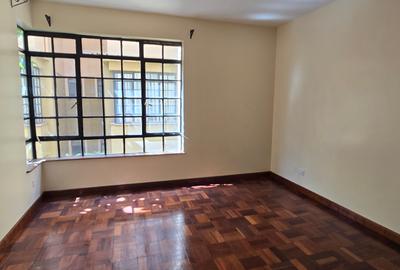 2 Bed Apartment with En Suite at Riverside Drive - 4