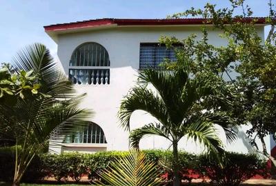 4 Bed Townhouse with Swimming Pool at Serena - 3