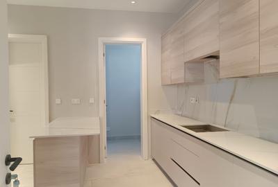 5 Bed Townhouse with En Suite in Lavington - 4