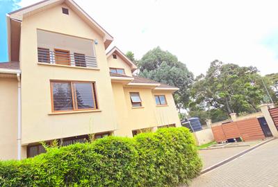 5 Bed Townhouse with En Suite at Lavington Green - 4