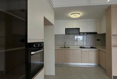 3 Bed Apartment with En Suite in Lavington - 3