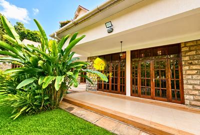 4 Bed House with En Suite in Rosslyn