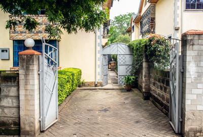 4 Bed Townhouse with En Suite in Lavington - 2