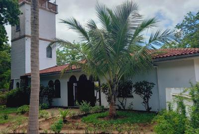 4 Bed House with En Suite in Ukunda - 2