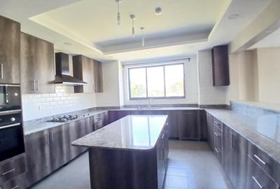 4 Bed Apartment with En Suite at Gitanga Road