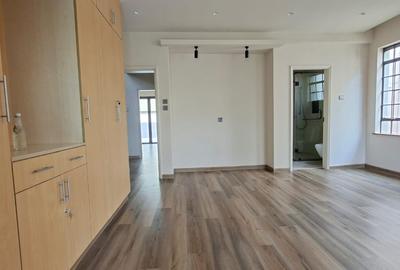 4 Bed Townhouse with En Suite at Off Peponi Rd - 3