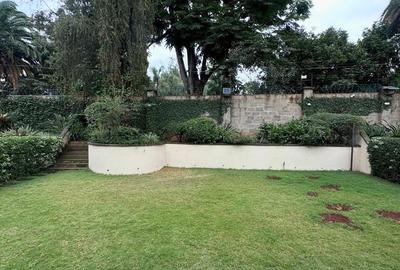 5 Bed Townhouse with En Suite in Lavington - 3