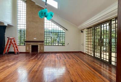 4 Bed Townhouse with En Suite in Kitisuru - 3