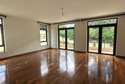 5 Bed Townhouse with En Suite in Lavington