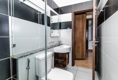 2 Bed Apartment with En Suite at Siaya Road - 4