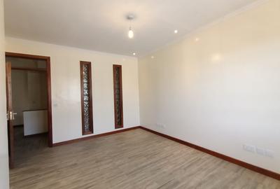 5 Bed House with En Suite in Ruiru - 4