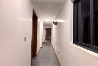 4 Bed Apartment with En Suite in Kilimani - 3