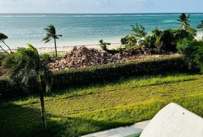4 Bed Villa with En Suite at Sultan Palace - 3
