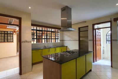 5 Bed Townhouse with En Suite in Kileleshwa - 3