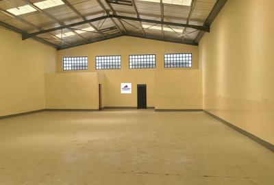 4,500 ft² Warehouse with Fibre Internet in Mlolongo