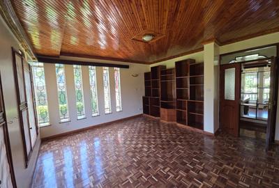 5 Bed House with En Suite in Runda - 4