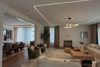 5 Bed Villa with En Suite in Runda - 2