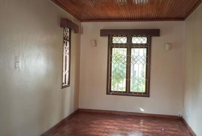 4 Bed Townhouse with En Suite in Lavington - 2
