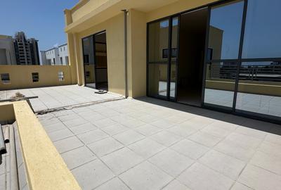 Serviced 1 Bed Apartment with En Suite at 1St Avanue - 3