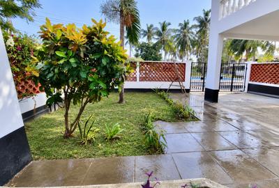 4 Bed Villa with En Suite at Twiga Road - 4